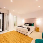 Villa Shark
